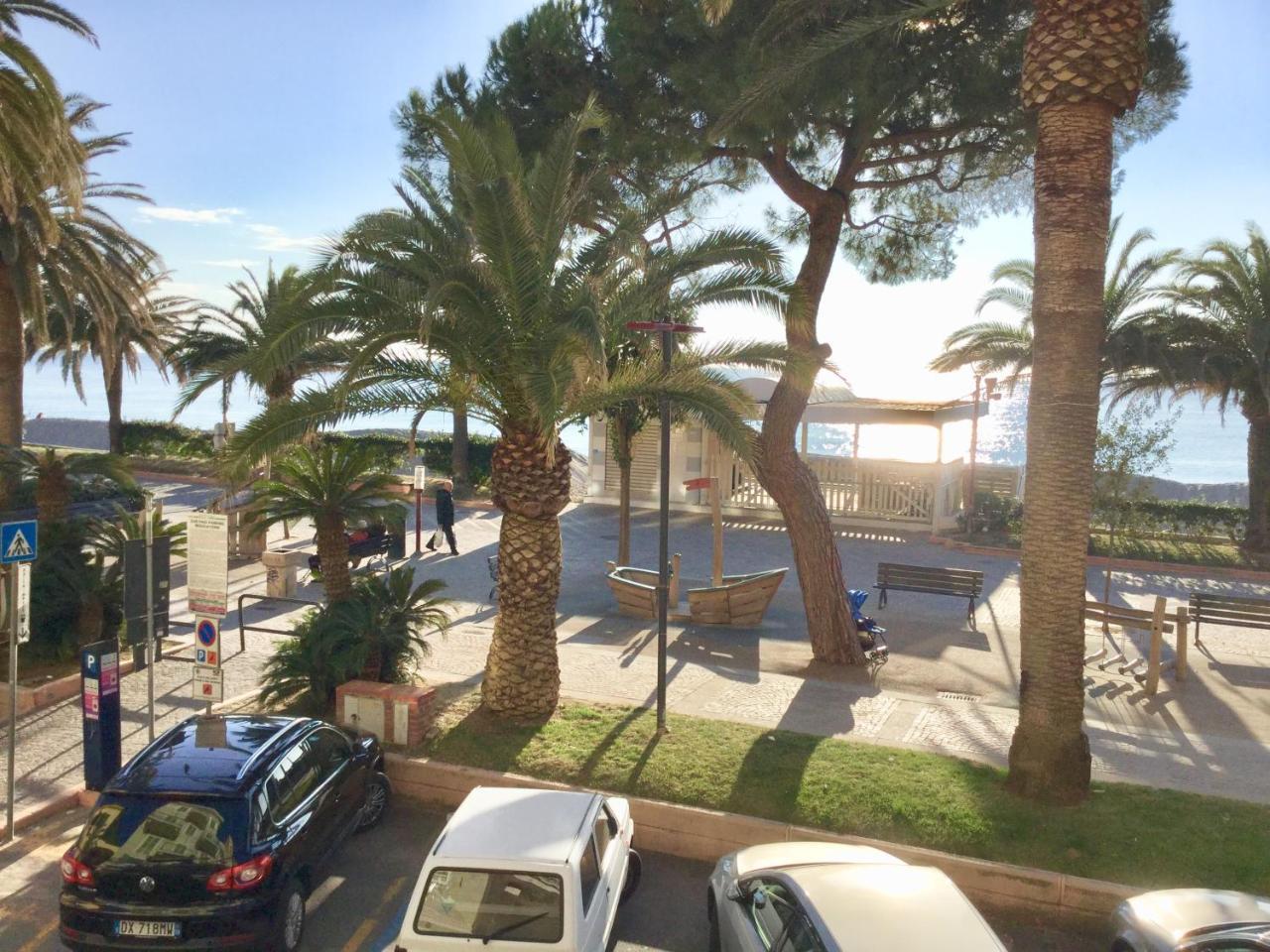 La Villetta Appartamenti Per Vacanze Finale Ligure Eksteriør billede