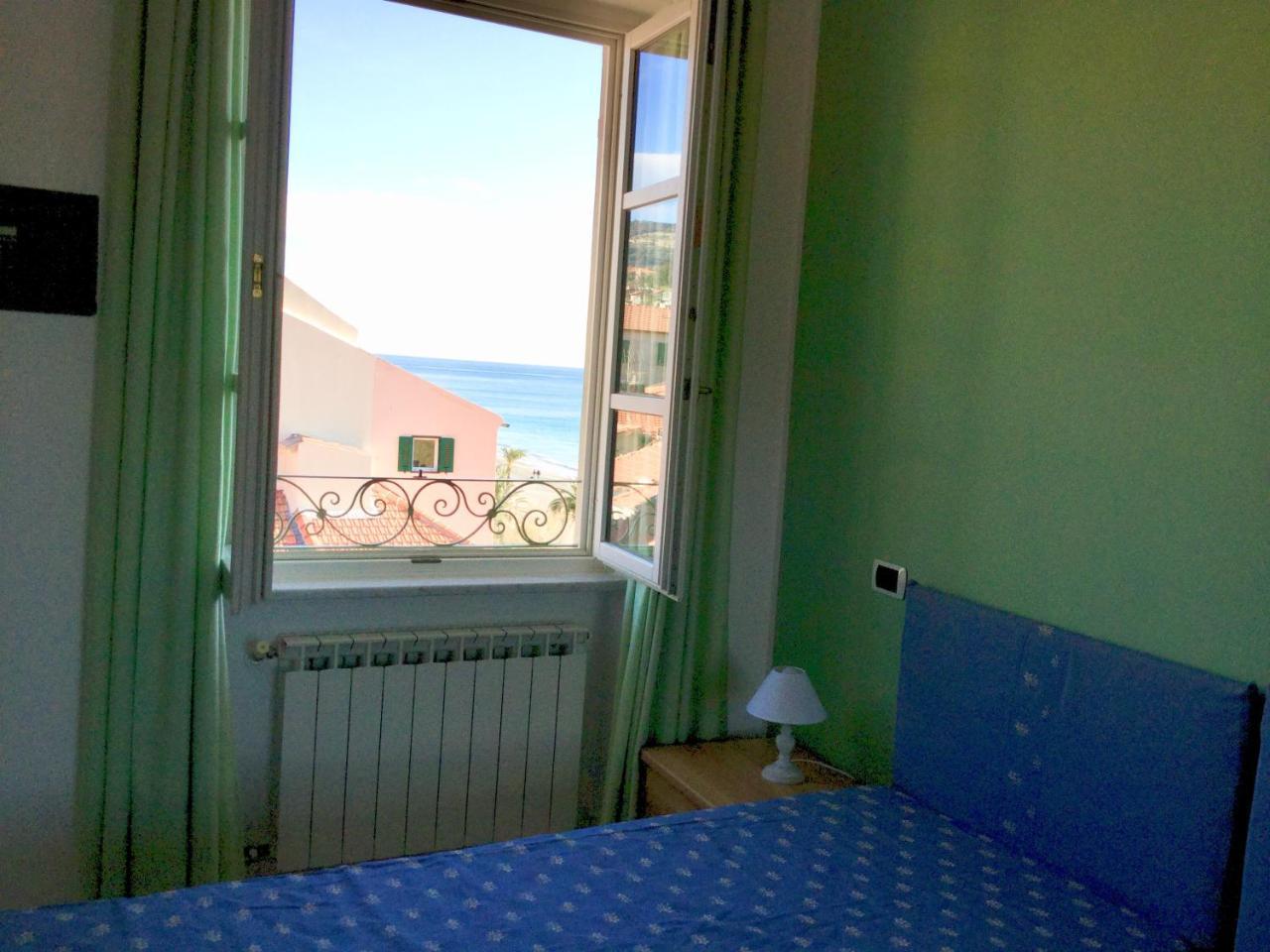 La Villetta Appartamenti Per Vacanze Finale Ligure Eksteriør billede