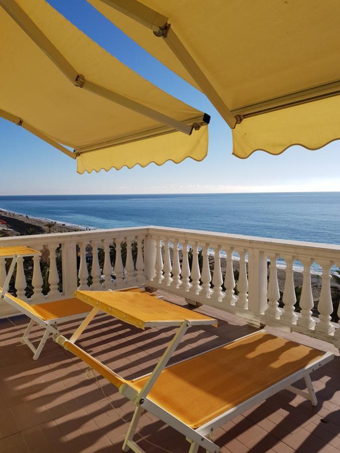 La Villetta Appartamenti Per Vacanze Finale Ligure Eksteriør billede